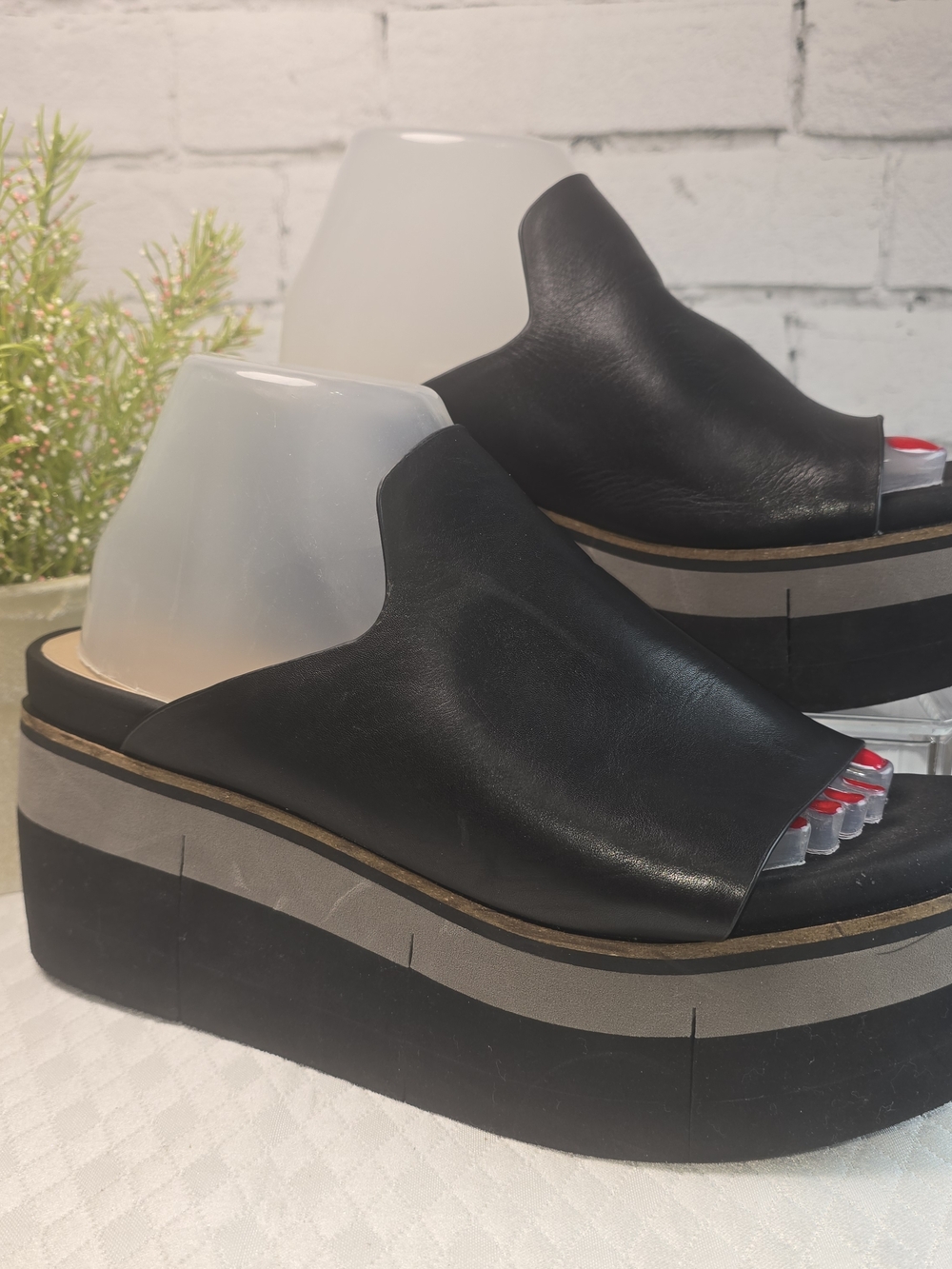 NAKED FEET FLOW WEDGE SLIDE SANDALS BLACK LEATHER TWO TONE WEDGE WOMENS 10